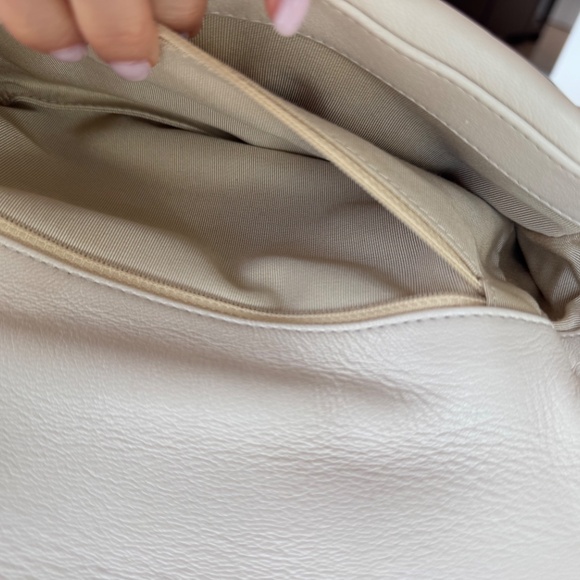 Chanel Medium 19 Flap Bag - Picture 8 of 11